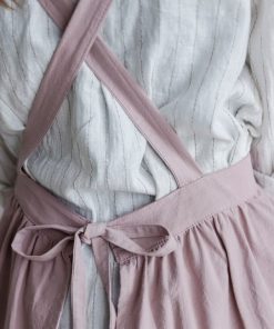 robe-tablier-en-lin-rose-vue-de-dos