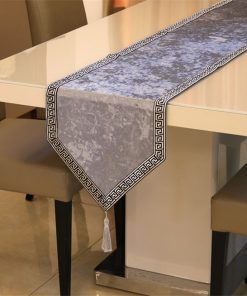 chemin-de-table-grec-gris