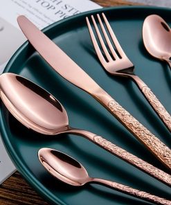 menagere-moderne-de-couleur-rose-gold