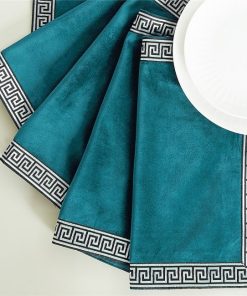 chemin-de-table-turquoise-plie