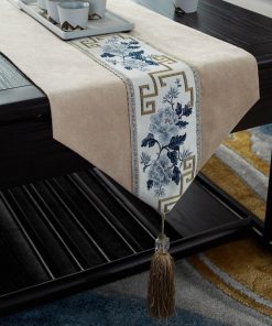 chemin_de_table_floral_vue_de_profil