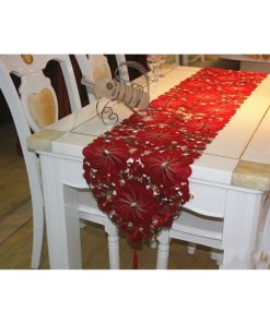 chemin_de_table_rouge_sur_table