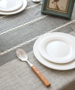 nappe-en-lin-gris-dressee
