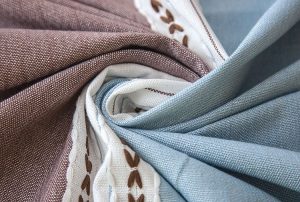 nappe-en-lin-zoom-sur-le-tissus-epais